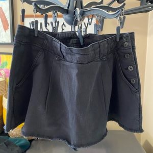 AMERICAN EAGLE STRETCH JEAN SKORT BRAND NEW